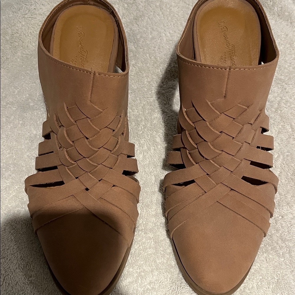 Universal Thread Brown Woven Mules